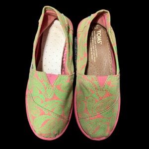 Toms slip ons, youth  sz 1.5